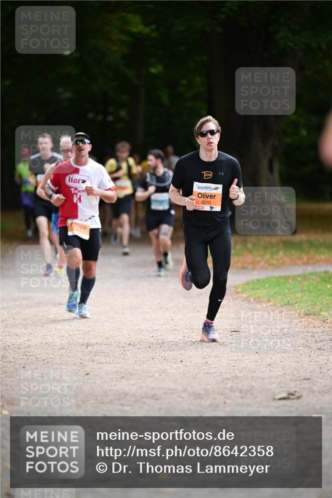 31.08.2025 - 21. Blankeneser Heldenlauf Dr. Thomas Lammeyer http://msf.ph/oto/8642358 31.08.2025 11:06:31 Laufen 5510 meine-sportfotos.de