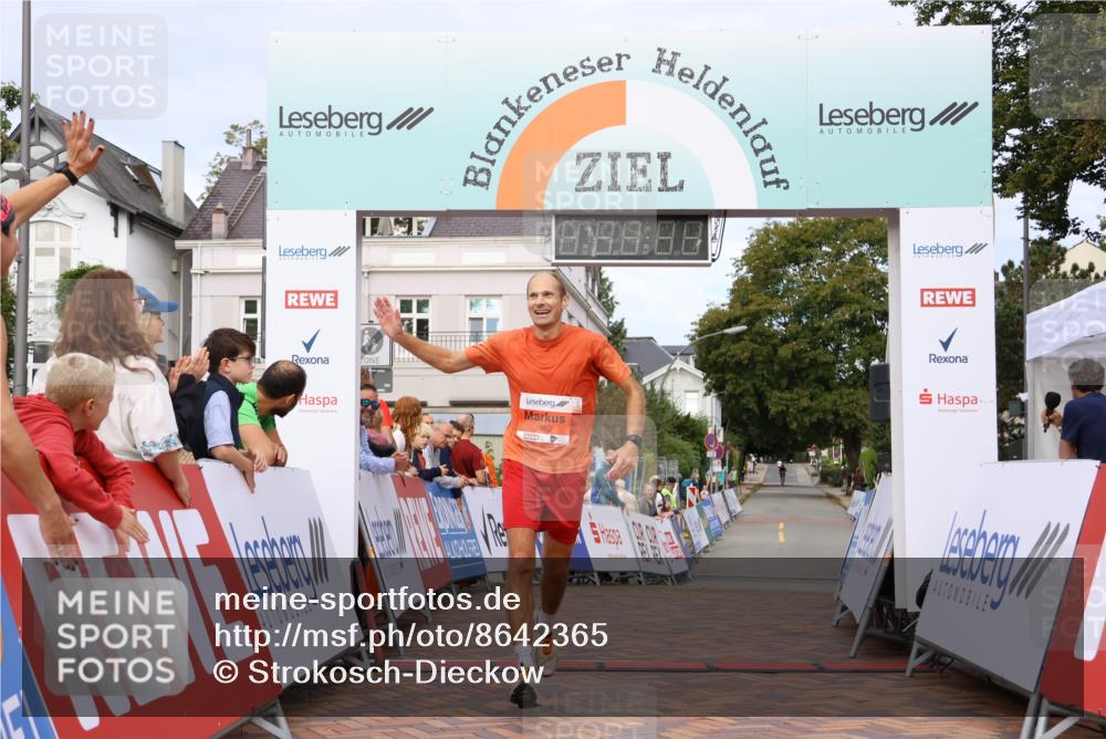 31.08.2025 - 21. Blankeneser Heldenlauf Strokosch-Dieckow http://msf.ph/oto/8642365 31.08.2025 09:36:33 Ziel 1082 meine-sportfotos.de