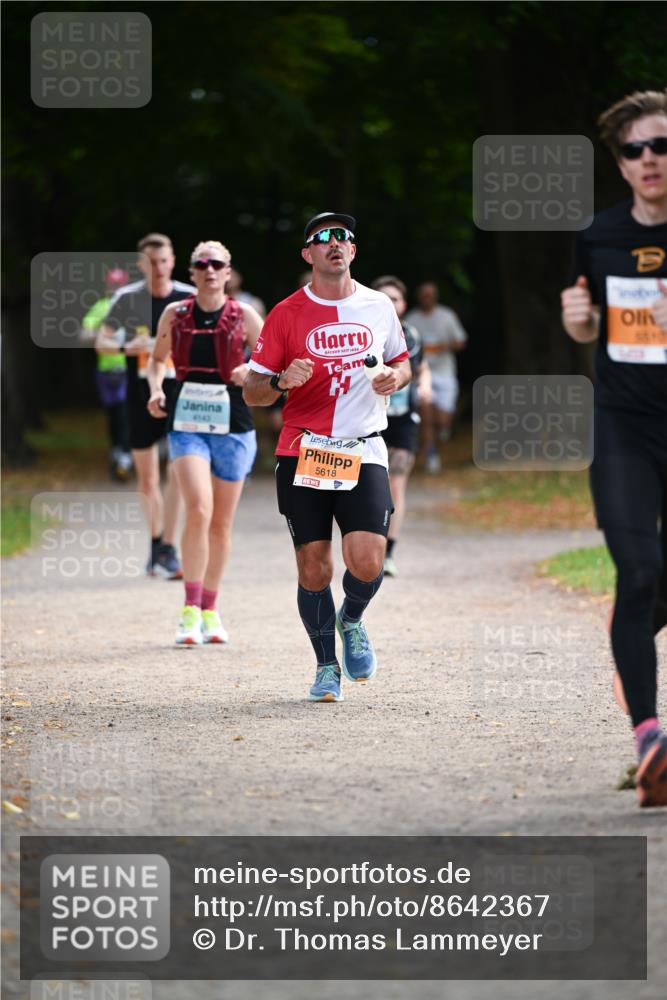 31.08.2025 - 21. Blankeneser Heldenlauf Dr. Thomas Lammeyer http://msf.ph/oto/8642367 31.08.2025 11:06:32 Laufen 4145, 1688, 5618, 1610 meine-sportfotos.de