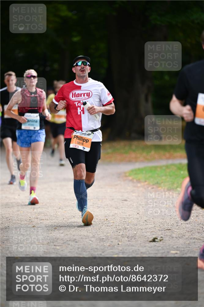 31.08.2025 - 21. Blankeneser Heldenlauf Dr. Thomas Lammeyer http://msf.ph/oto/8642372 31.08.2025 11:06:33 Laufen 1688, 5618 meine-sportfotos.de