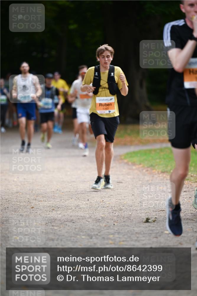 31.08.2025 - 21. Blankeneser Heldenlauf Dr. Thomas Lammeyer http://msf.ph/oto/8642399 31.08.2025 11:06:37 Laufen 5393 meine-sportfotos.de