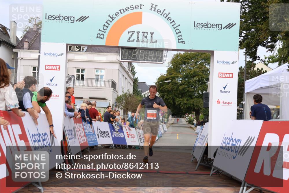 31.08.2025 - 21. Blankeneser Heldenlauf Strokosch-Dieckow http://msf.ph/oto/8642413 31.08.2025 09:35:58 Ziel 1160 meine-sportfotos.de