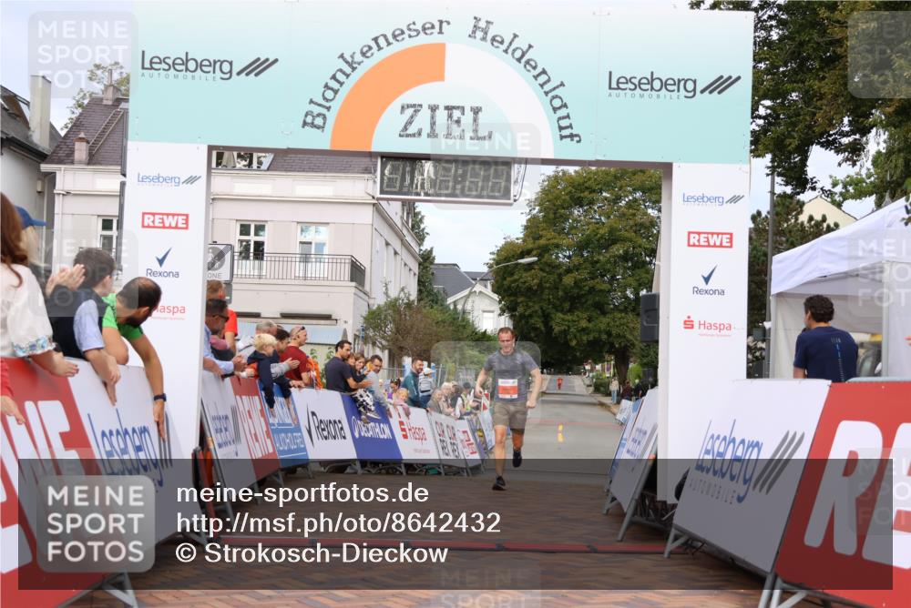 31.08.2025 - 21. Blankeneser Heldenlauf Strokosch-Dieckow http://msf.ph/oto/8642432 31.08.2025 09:35:57 Ziel 1160 meine-sportfotos.de