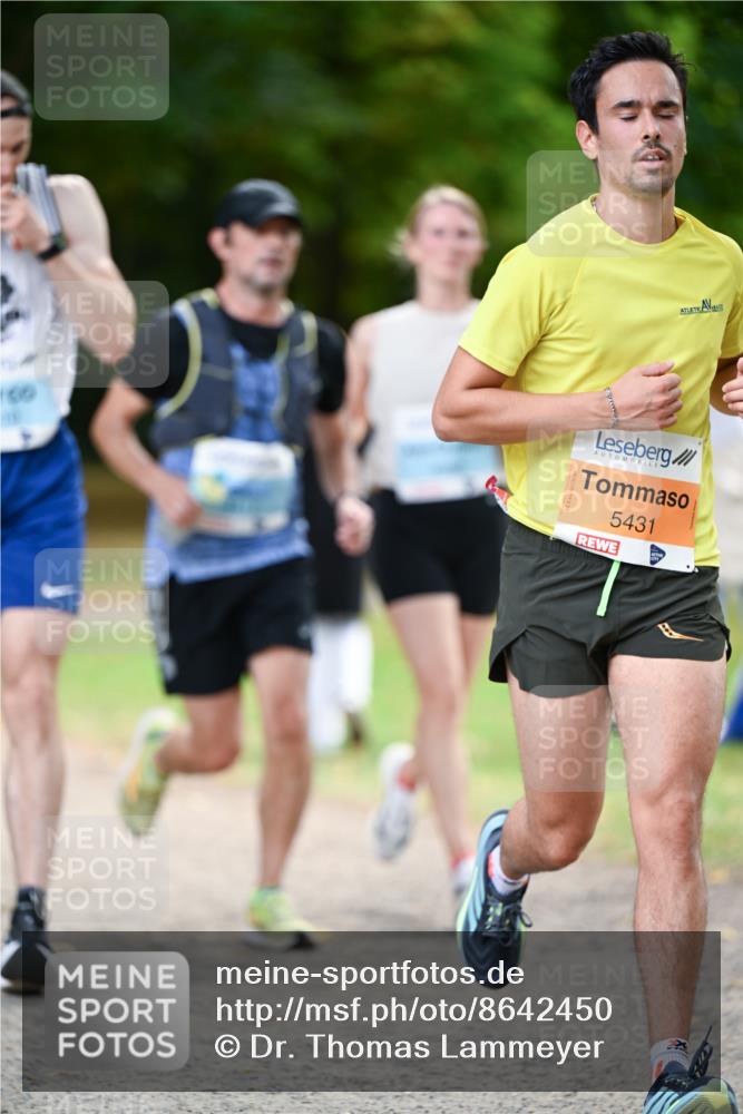 31.08.2025 - 21. Blankeneser Heldenlauf Dr. Thomas Lammeyer http://msf.ph/oto/8642450 31.08.2025 11:06:45 Laufen 5431 meine-sportfotos.de