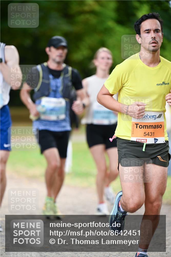 31.08.2025 - 21. Blankeneser Heldenlauf Dr. Thomas Lammeyer http://msf.ph/oto/8642451 31.08.2025 11:06:46 Laufen 5431 meine-sportfotos.de