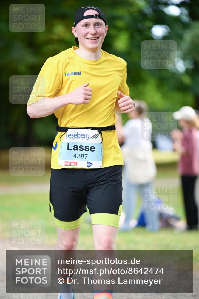 31.08.2025 - 21. Blankeneser Heldenlauf Dr. Thomas Lammeyer http://msf.ph/oto/8642474 31.08.2025 11:06:51 Laufen 4387 meine-sportfotos.de