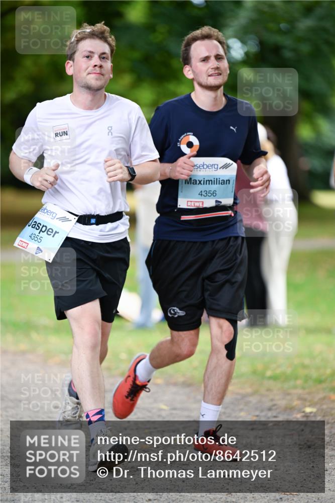 31.08.2025 - 21. Blankeneser Heldenlauf Dr. Thomas Lammeyer http://msf.ph/oto/8642512 31.08.2025 11:06:58 Laufen 4355, 4356 meine-sportfotos.de