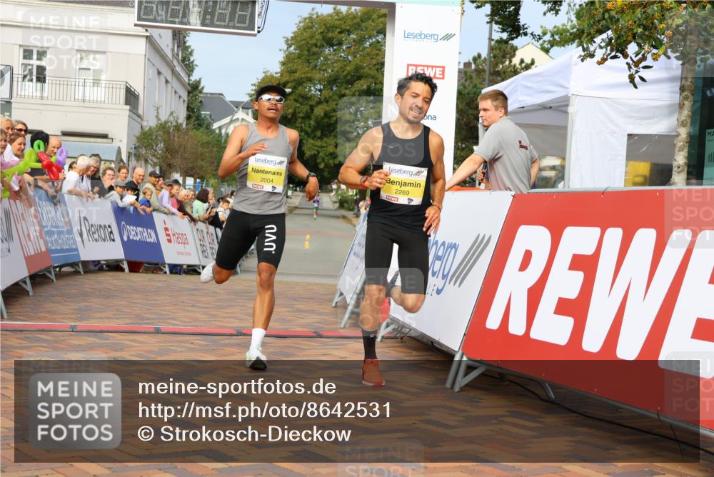 31.08.2025 - 21. Blankeneser Heldenlauf Strokosch-Dieckow http://msf.ph/oto/8642531 31.08.2025 10:14:38 Ziel 2004, 2269 meine-sportfotos.de