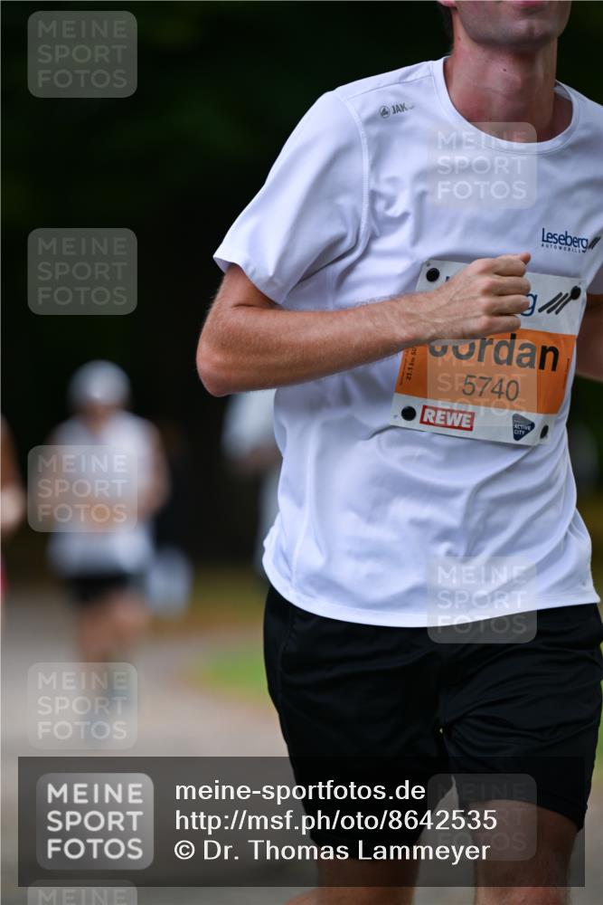 31.08.2025 - 21. Blankeneser Heldenlauf Dr. Thomas Lammeyer http://msf.ph/oto/8642535 31.08.2025 11:07:07 Laufen 21, 1, 5740 meine-sportfotos.de