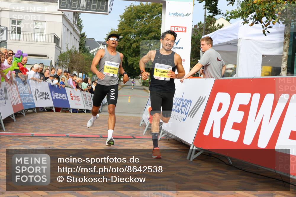 31.08.2025 - 21. Blankeneser Heldenlauf Strokosch-Dieckow http://msf.ph/oto/8642538 31.08.2025 10:14:38 Ziel 2004, 2269 meine-sportfotos.de