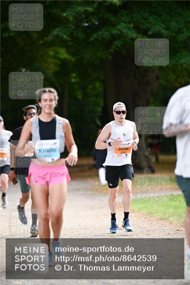 31.08.2025 - 21. Blankeneser Heldenlauf Dr. Thomas Lammeyer http://msf.ph/oto/8642539 31.08.2025 11:07:07 Laufen 545, 5390 meine-sportfotos.de