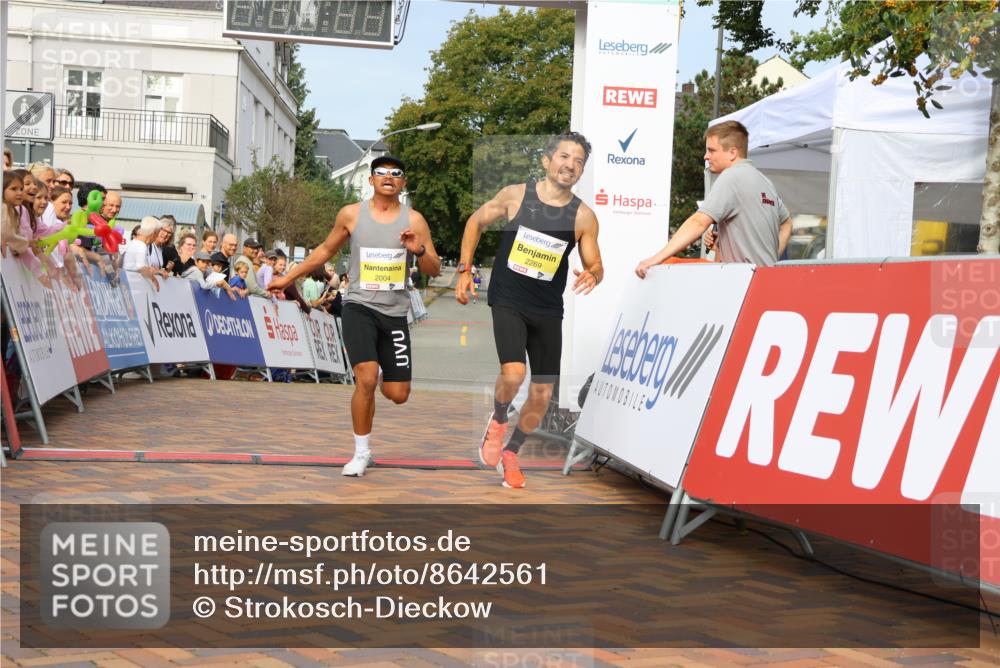 31.08.2025 - 21. Blankeneser Heldenlauf Strokosch-Dieckow http://msf.ph/oto/8642561 31.08.2025 10:14:38 Ziel 2004, 2269 meine-sportfotos.de