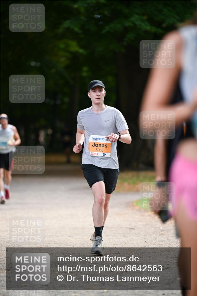 31.08.2025 - 21. Blankeneser Heldenlauf Dr. Thomas Lammeyer http://msf.ph/oto/8642563 31.08.2025 11:07:11 Laufen 5058 meine-sportfotos.de