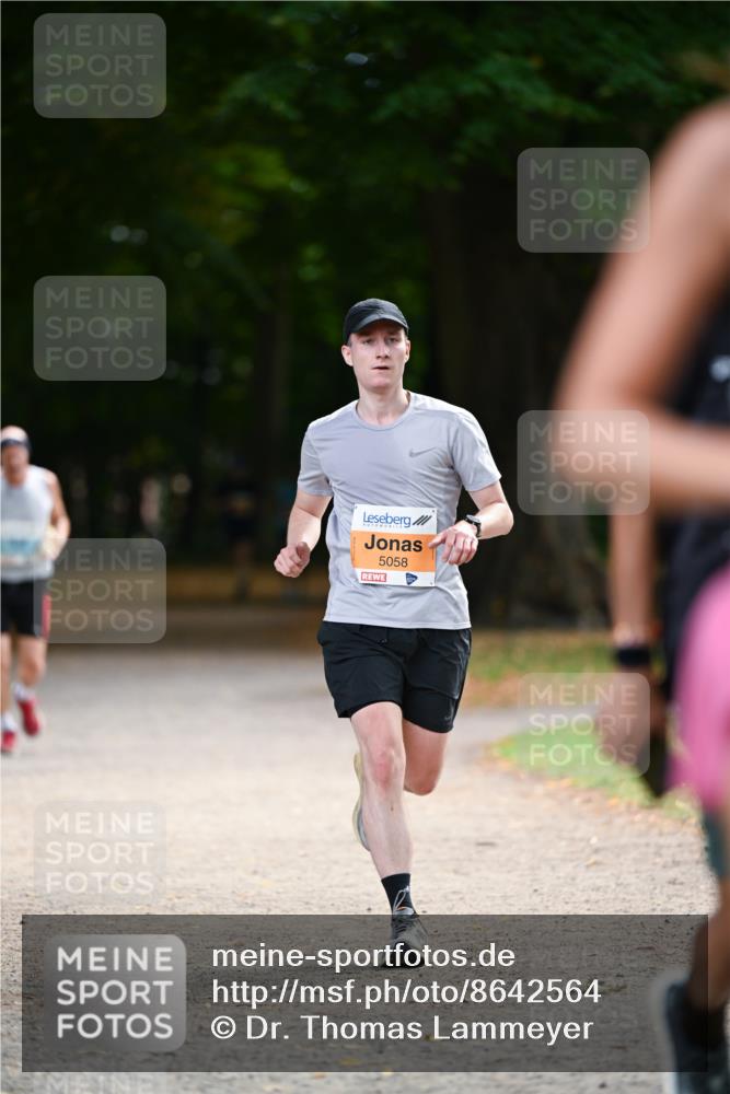 31.08.2025 - 21. Blankeneser Heldenlauf Dr. Thomas Lammeyer http://msf.ph/oto/8642564 31.08.2025 11:07:11 Laufen 5058 meine-sportfotos.de