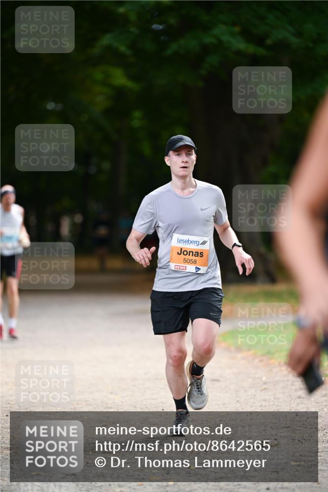 31.08.2025 - 21. Blankeneser Heldenlauf Dr. Thomas Lammeyer http://msf.ph/oto/8642565 31.08.2025 11:07:11 Laufen 5058 meine-sportfotos.de