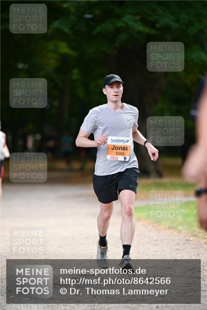 31.08.2025 - 21. Blankeneser Heldenlauf Dr. Thomas Lammeyer http://msf.ph/oto/8642566 31.08.2025 11:07:11 Laufen 5058 meine-sportfotos.de