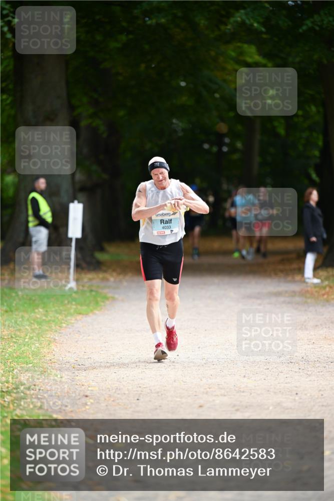 31.08.2025 - 21. Blankeneser Heldenlauf Dr. Thomas Lammeyer http://msf.ph/oto/8642583 31.08.2025 11:07:14 Laufen 4033 meine-sportfotos.de