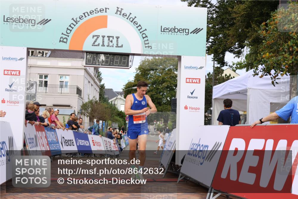 31.08.2025 - 21. Blankeneser Heldenlauf Strokosch-Dieckow http://msf.ph/oto/8642632 31.08.2025 09:33:51 Ziel 1032 meine-sportfotos.de