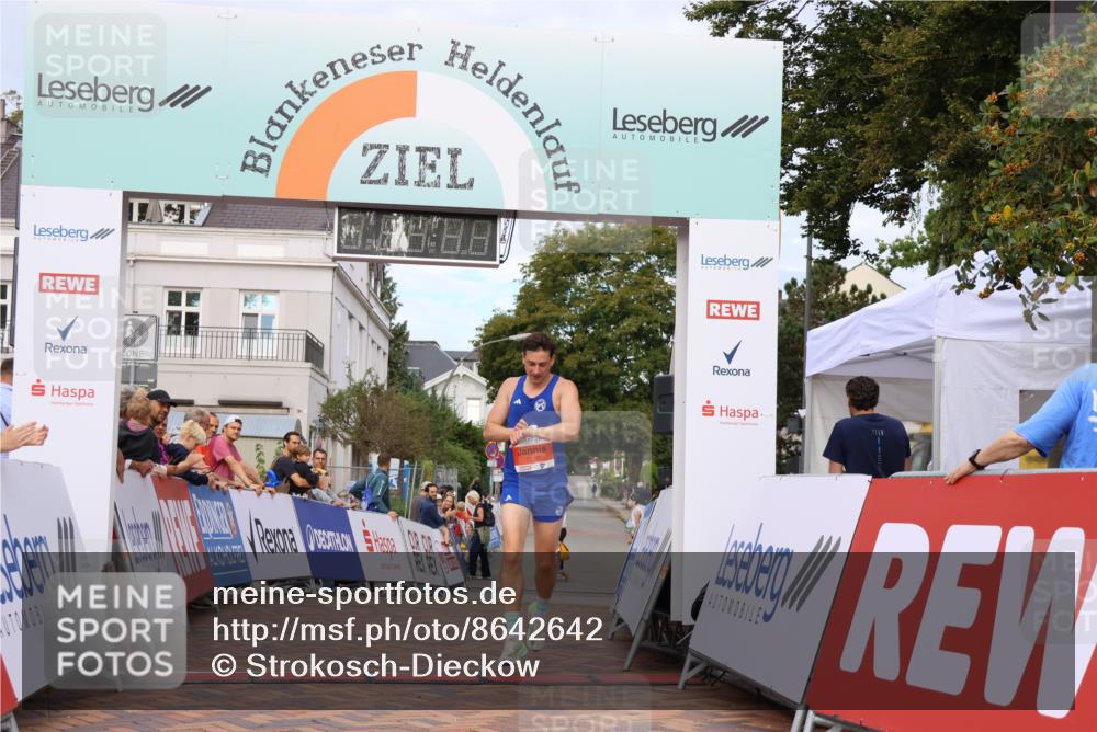 31.08.2025 - 21. Blankeneser Heldenlauf Strokosch-Dieckow http://msf.ph/oto/8642642 31.08.2025 09:33:51 Ziel 1032 meine-sportfotos.de