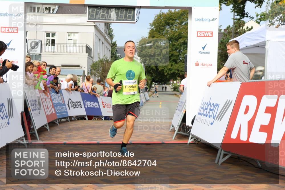 31.08.2025 - 21. Blankeneser Heldenlauf Strokosch-Dieckow http://msf.ph/oto/8642704 31.08.2025 10:14:11 Ziel 2570 meine-sportfotos.de