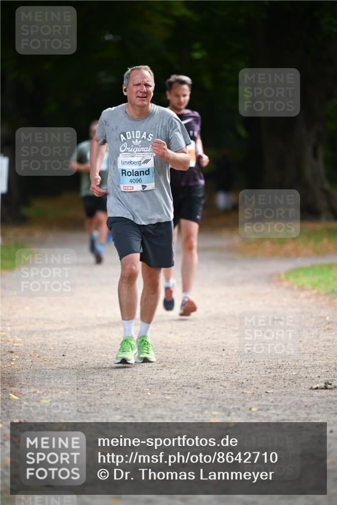 31.08.2025 - 21. Blankeneser Heldenlauf Dr. Thomas Lammeyer http://msf.ph/oto/8642710 31.08.2025 11:07:41 Laufen 3, 4096 meine-sportfotos.de