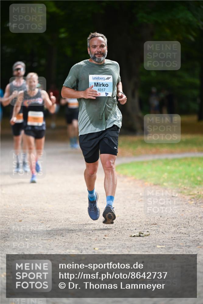 31.08.2025 - 21. Blankeneser Heldenlauf Dr. Thomas Lammeyer http://msf.ph/oto/8642737 31.08.2025 11:07:46 Laufen 4317 meine-sportfotos.de