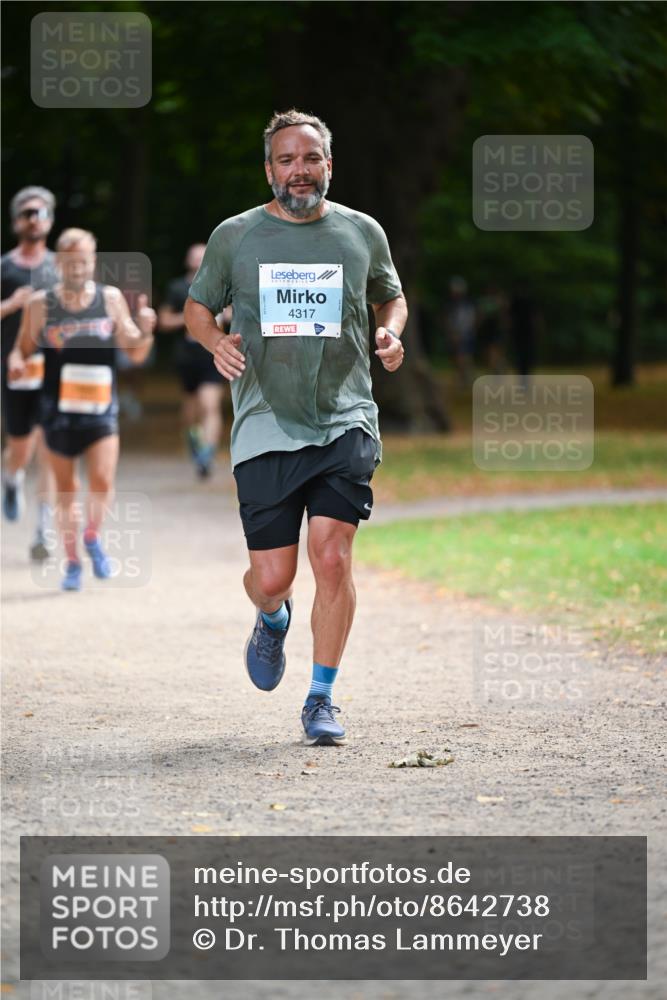 31.08.2025 - 21. Blankeneser Heldenlauf Dr. Thomas Lammeyer http://msf.ph/oto/8642738 31.08.2025 11:07:46 Laufen 4317 meine-sportfotos.de