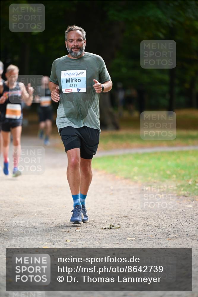 31.08.2025 - 21. Blankeneser Heldenlauf Dr. Thomas Lammeyer http://msf.ph/oto/8642739 31.08.2025 11:07:46 Laufen 4317 meine-sportfotos.de