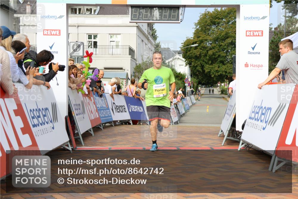 31.08.2025 - 21. Blankeneser Heldenlauf Strokosch-Dieckow http://msf.ph/oto/8642742 31.08.2025 10:14:11 Ziel 2570 meine-sportfotos.de
