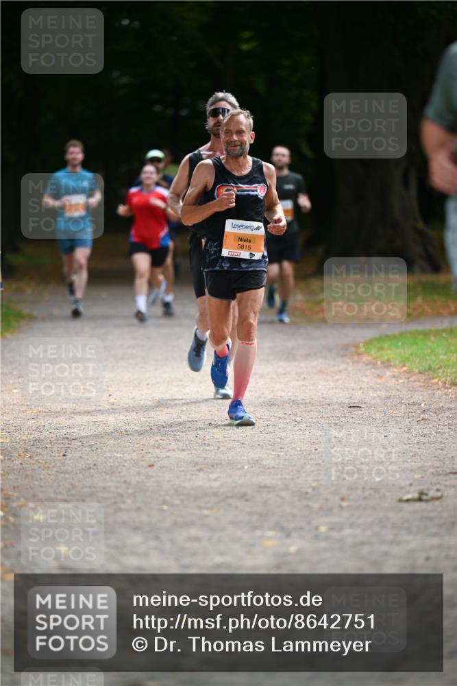 31.08.2025 - 21. Blankeneser Heldenlauf Dr. Thomas Lammeyer http://msf.ph/oto/8642751 31.08.2025 11:07:48 Laufen 5815 meine-sportfotos.de