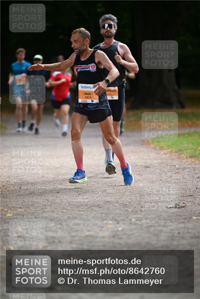 31.08.2025 - 21. Blankeneser Heldenlauf Dr. Thomas Lammeyer http://msf.ph/oto/8642760 31.08.2025 11:07:49 Laufen 5769, 5815 meine-sportfotos.de