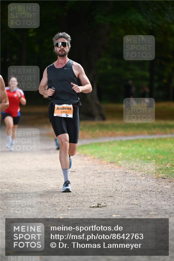 31.08.2025 - 21. Blankeneser Heldenlauf Dr. Thomas Lammeyer http://msf.ph/oto/8642763 31.08.2025 11:07:50 Laufen 5769 meine-sportfotos.de