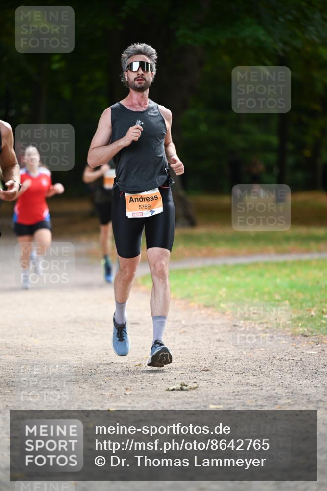 31.08.2025 - 21. Blankeneser Heldenlauf Dr. Thomas Lammeyer http://msf.ph/oto/8642765 31.08.2025 11:07:50 Laufen 5769 meine-sportfotos.de