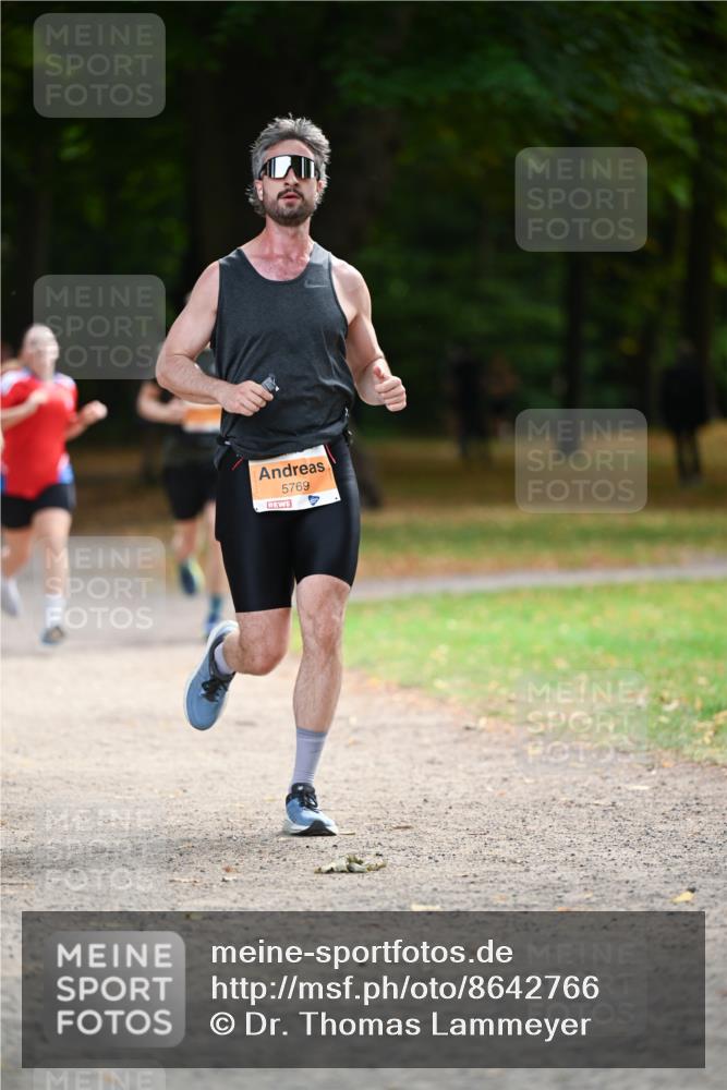 31.08.2025 - 21. Blankeneser Heldenlauf Dr. Thomas Lammeyer http://msf.ph/oto/8642766 31.08.2025 11:07:50 Laufen 5769 meine-sportfotos.de