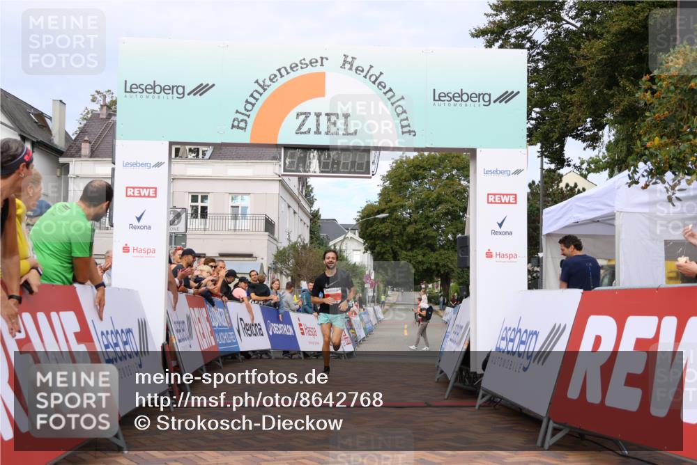 31.08.2025 - 21. Blankeneser Heldenlauf Strokosch-Dieckow http://msf.ph/oto/8642768 31.08.2025 09:32:35 Ziel 1065 meine-sportfotos.de