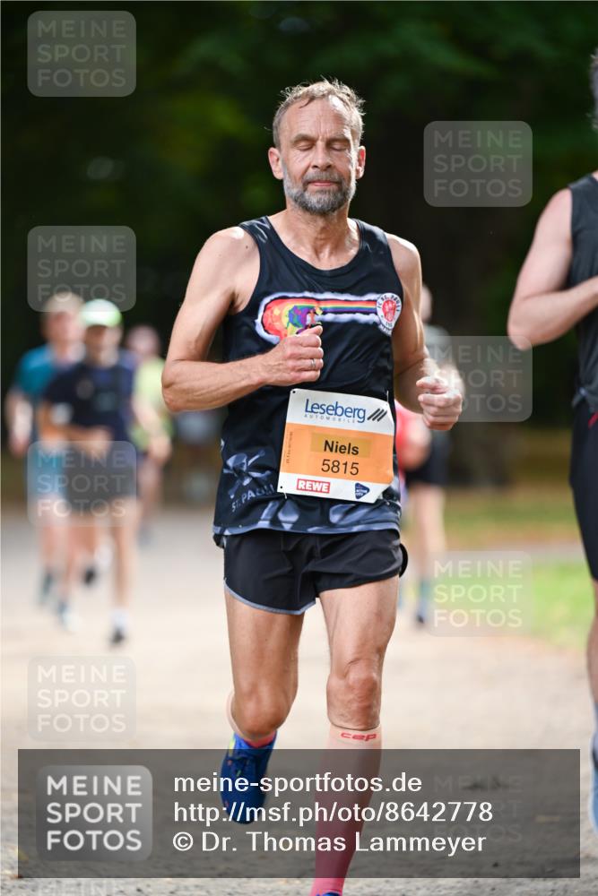 31.08.2025 - 21. Blankeneser Heldenlauf Dr. Thomas Lammeyer http://msf.ph/oto/8642778 31.08.2025 11:07:52 Laufen 5815 meine-sportfotos.de