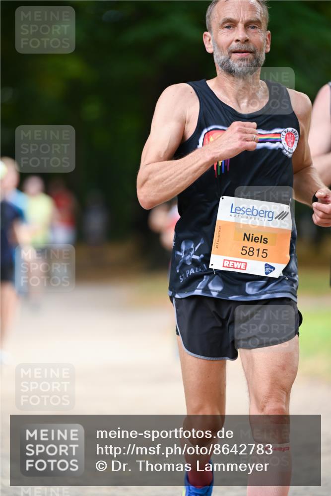 31.08.2025 - 21. Blankeneser Heldenlauf Dr. Thomas Lammeyer http://msf.ph/oto/8642783 31.08.2025 11:07:52 Laufen 21, 1, 5815 meine-sportfotos.de