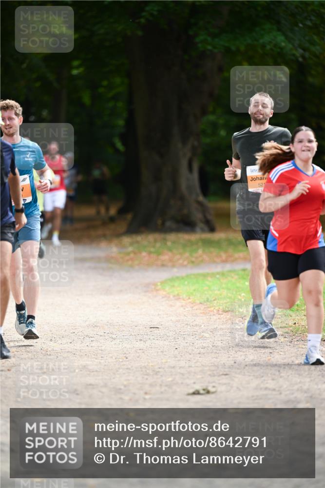 31.08.2025 - 21. Blankeneser Heldenlauf Dr. Thomas Lammeyer http://msf.ph/oto/8642791 31.08.2025 11:07:53 Laufen 521 meine-sportfotos.de