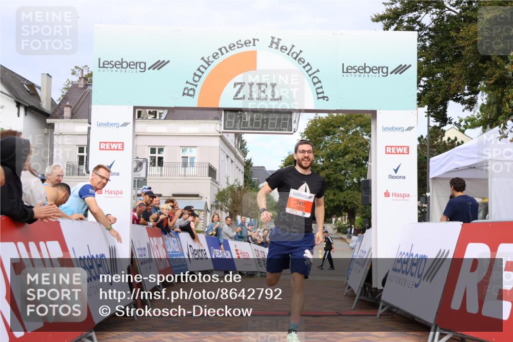 31.08.2025 - 21. Blankeneser Heldenlauf Strokosch-Dieckow http://msf.ph/oto/8642792 31.08.2025 09:32:10 Ziel 1039 meine-sportfotos.de