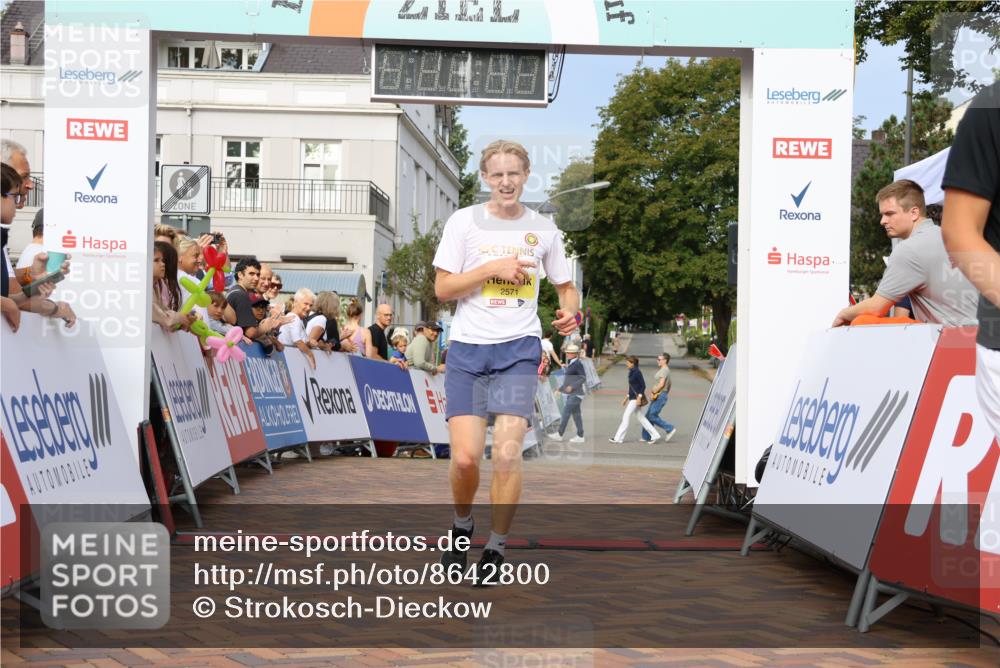 31.08.2025 - 21. Blankeneser Heldenlauf Strokosch-Dieckow http://msf.ph/oto/8642800 31.08.2025 10:13:15 Ziel 2571, 2663 meine-sportfotos.de