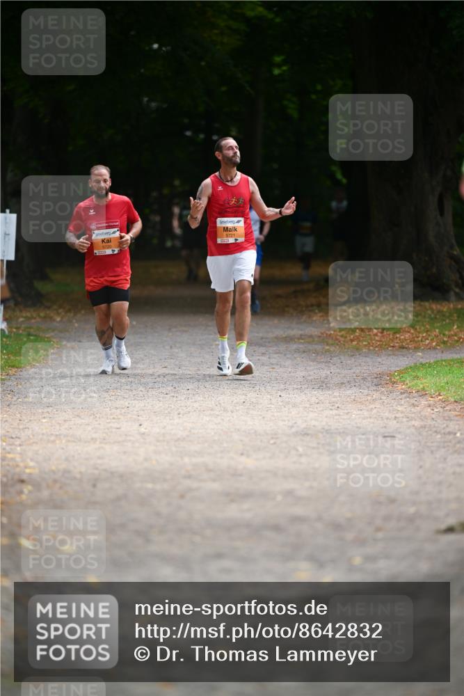 31.08.2025 - 21. Blankeneser Heldenlauf Dr. Thomas Lammeyer http://msf.ph/oto/8642832 31.08.2025 11:07:59 Laufen 5720, 5721 meine-sportfotos.de