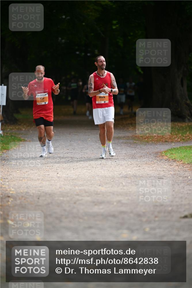 31.08.2025 - 21. Blankeneser Heldenlauf Dr. Thomas Lammeyer http://msf.ph/oto/8642838 31.08.2025 11:07:59 Laufen 5720, 5721 meine-sportfotos.de