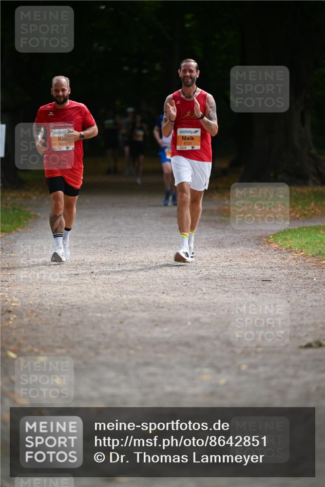 31.08.2025 - 21. Blankeneser Heldenlauf Dr. Thomas Lammeyer http://msf.ph/oto/8642851 31.08.2025 11:08:01 Laufen 5720, 5721 meine-sportfotos.de