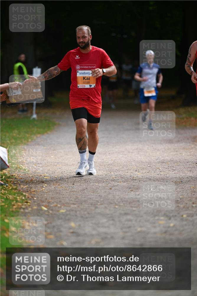 31.08.2025 - 21. Blankeneser Heldenlauf Dr. Thomas Lammeyer http://msf.ph/oto/8642866 31.08.2025 11:08:03 Laufen 5720 meine-sportfotos.de