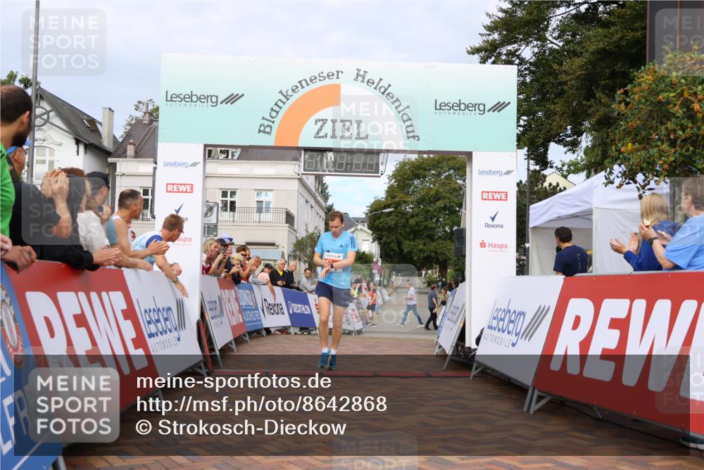 31.08.2025 - 21. Blankeneser Heldenlauf Strokosch-Dieckow http://msf.ph/oto/8642868 31.08.2025 09:31:37 Ziel 1155 meine-sportfotos.de