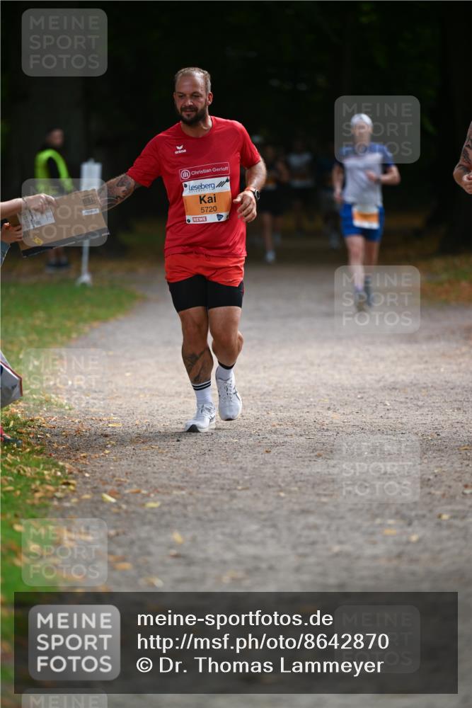 31.08.2025 - 21. Blankeneser Heldenlauf Dr. Thomas Lammeyer http://msf.ph/oto/8642870 31.08.2025 11:08:03 Laufen 5720 meine-sportfotos.de