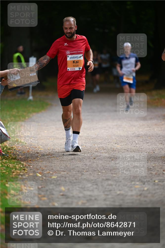 31.08.2025 - 21. Blankeneser Heldenlauf Dr. Thomas Lammeyer http://msf.ph/oto/8642871 31.08.2025 11:08:03 Laufen 5720 meine-sportfotos.de