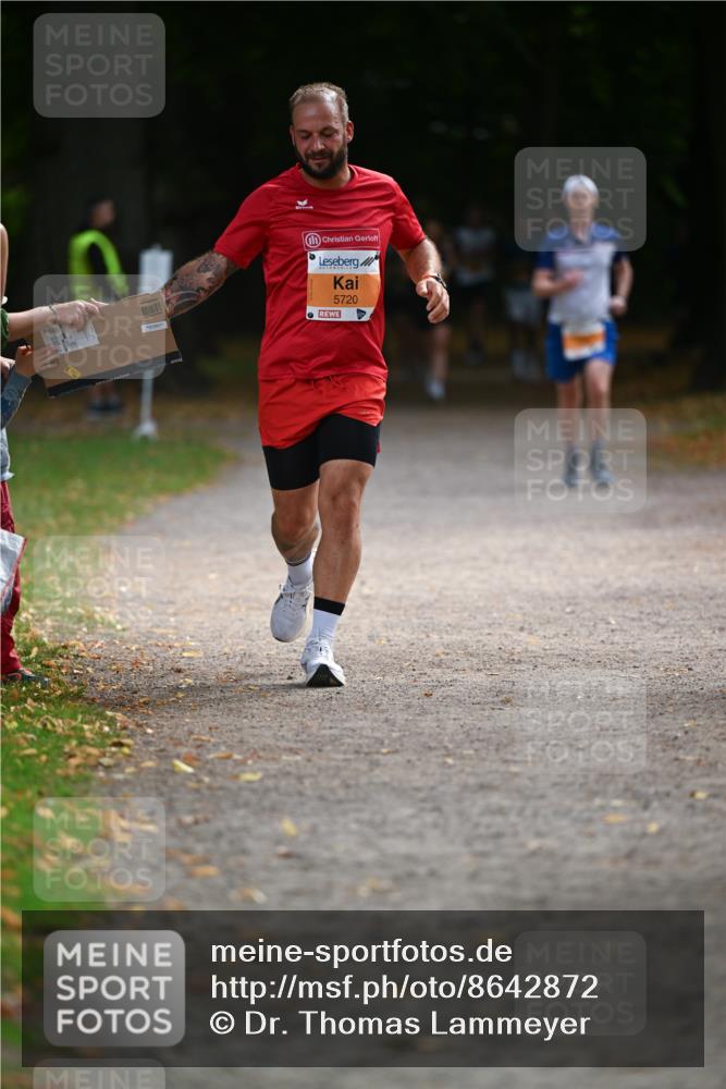 31.08.2025 - 21. Blankeneser Heldenlauf Dr. Thomas Lammeyer http://msf.ph/oto/8642872 31.08.2025 11:08:03 Laufen 5720 meine-sportfotos.de