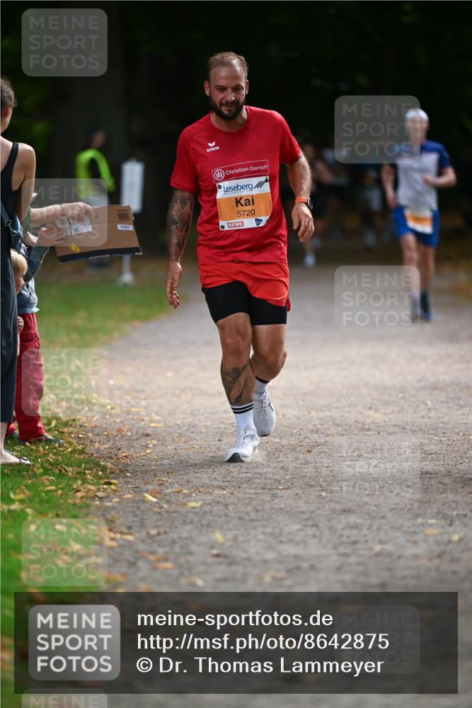 31.08.2025 - 21. Blankeneser Heldenlauf Dr. Thomas Lammeyer http://msf.ph/oto/8642875 31.08.2025 11:08:04 Laufen 5720 meine-sportfotos.de