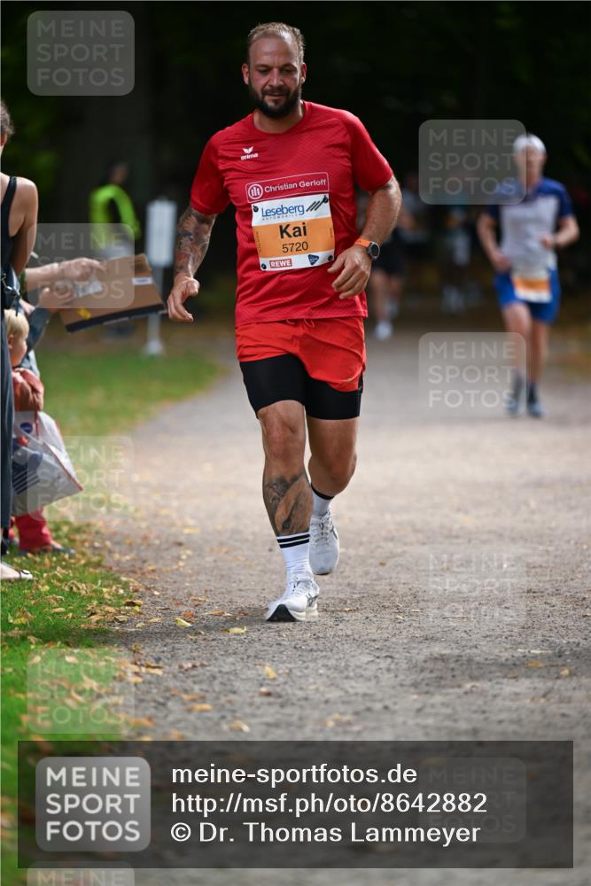 31.08.2025 - 21. Blankeneser Heldenlauf Dr. Thomas Lammeyer http://msf.ph/oto/8642882 31.08.2025 11:08:04 Laufen 5720 meine-sportfotos.de